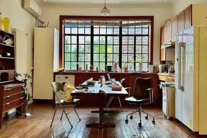 Character Historical on Nanjing Rd with Wallheating 25.8K  